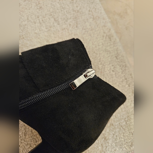 Ann’s elastic velvet side large bow stiletto boots, with Thick 11mm latex insole - Picture 12 of 16